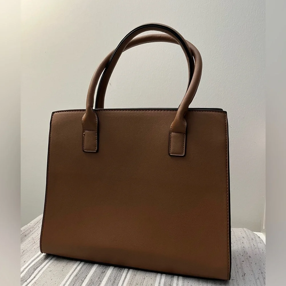 N/A stylish women